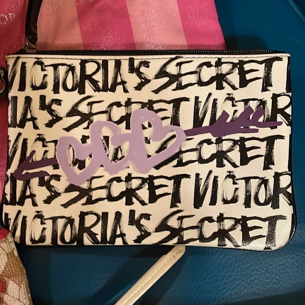 Makeup Bags  - Picture 4 of 8